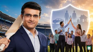 Sourav Ganguly posing with InsuranceDekho branding for the Khul Kar Khelo campaign
